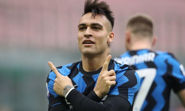 Ман Юнайтед разглежда петима нападатели за лятото 