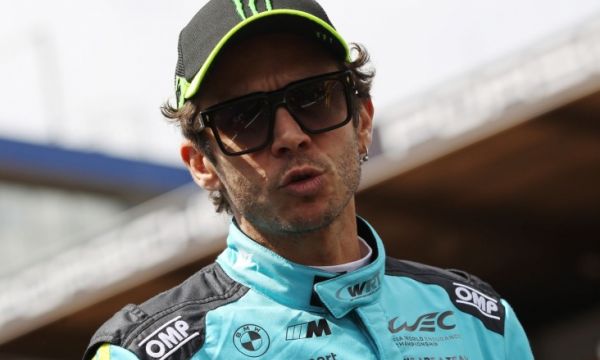 Валентино Роси говори за преминаването на Хамилтън във Ферари