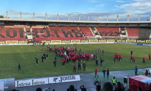 Феновете на Локо София с отворено писмо относно съдийските грешки срещу отбора 