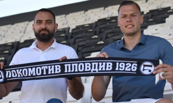 Титуляр на Локо Пловдив с нов договор