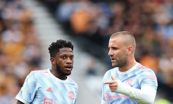   Ман Юнайтед планира да продължи с Шоу и Фред 