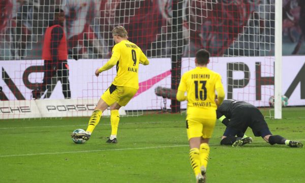 Дортмунд се върна в битката за титлата след победа над Лайпциг (видео)