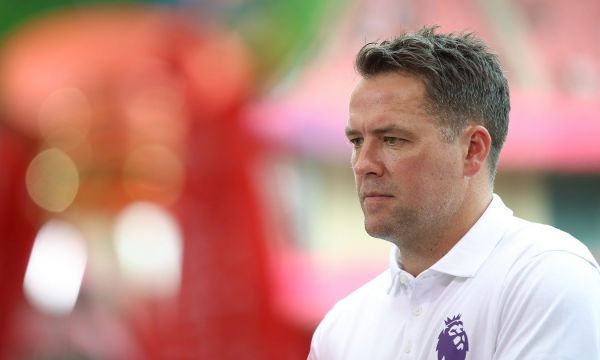 Оуен обвини феновете на Ливърпул в лицемерие