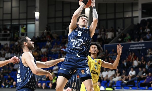 Макаби Тел Авив загуби от Анадолу Ефес