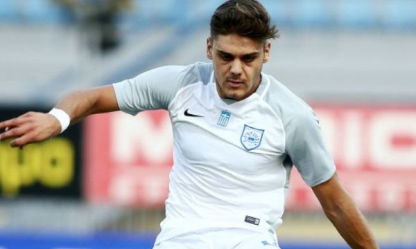 Guardian: Арсенал подписва с гръцки защитник