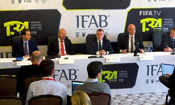 IFAB препоръча въвеждането на пет смени във всички лиги