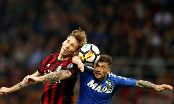 Милан стигна само до точка срещу Сасуоло (видео)