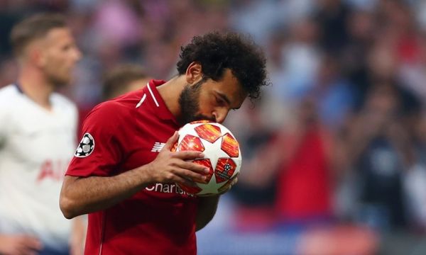  Карагър смята, че новият договор на Салах е правилно нещо