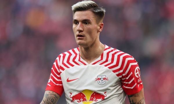 Ман Юнайтед преговаря за Шешко