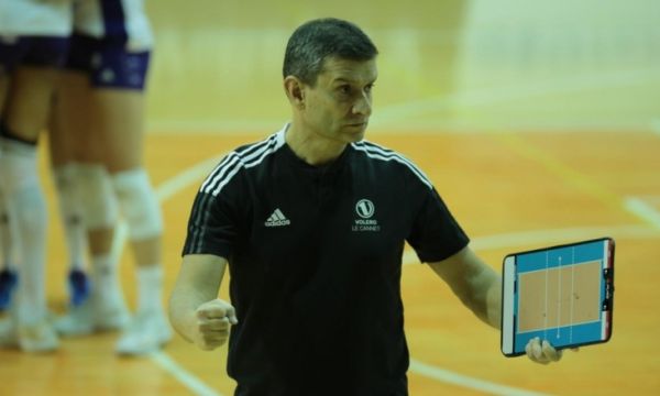  Лоренцо Мичели ще води волейболните националки 