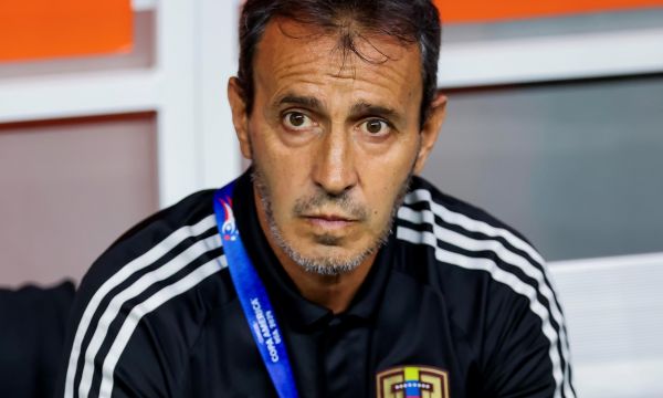 Венецуела и Перу уволниха треньорите си 