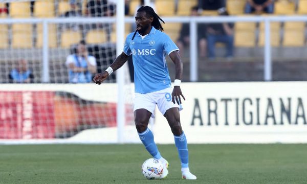 Наполи удължи с Ангиса