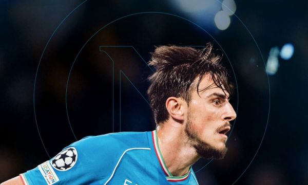 Елиф Елмас се завърна в Наполи