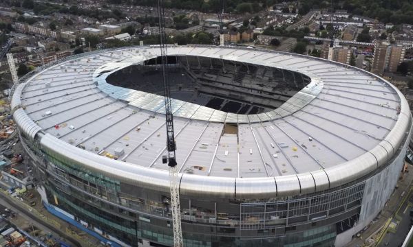 Новият стадион на Тотнъм няма да е готов преди януари