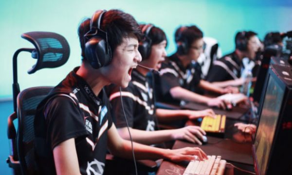 Китайските власти въведоха нови ограничения за геймърите