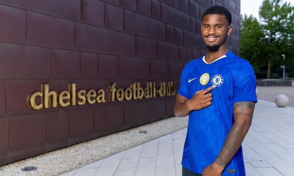 Преходът на Хато в Челси е в топ 10 на скъпите трансфери на Аякс