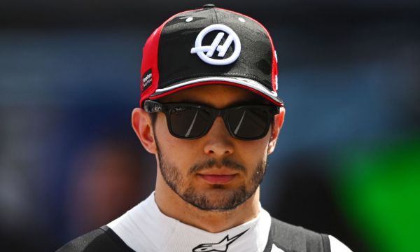 Окон е изправен пред дисквалификация