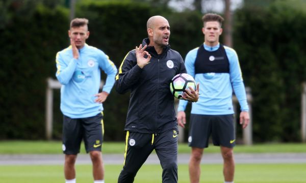 Карагър смята, че Ман Сити няма сили за титлата