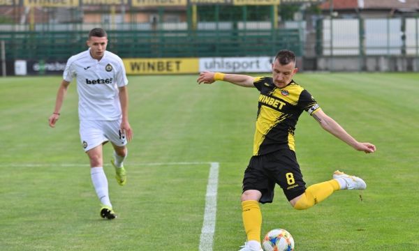 Ботев Пловдив се завърна с победа над Славия