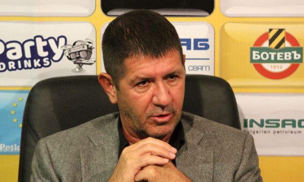 Шефът на Ботев Пловдив: Ще имаме стадион до март 2020 година