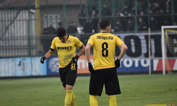 Ботев Пловдив зарадва феновете с поредна победа