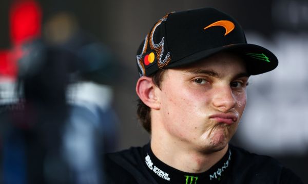 Пиастри ще пропусне първата тренировка в Абу Даби