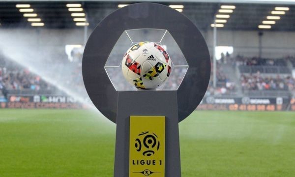 Мачовете във Франция ще са без зрители до 15 април