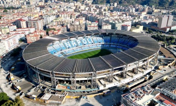 Наполи – Лече: шампионът преследва място в Шампионска лига