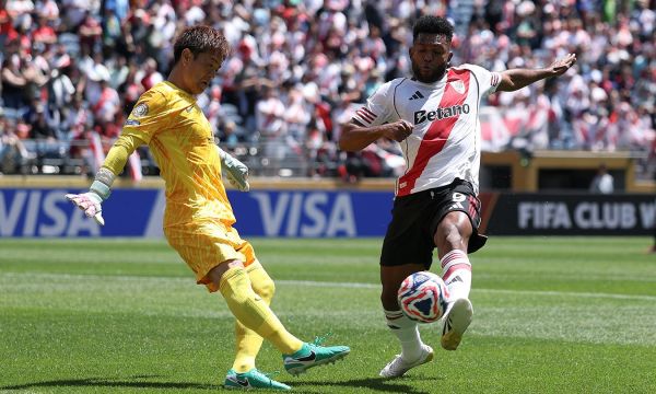 Ривър Плейт се справи с Урава Ред