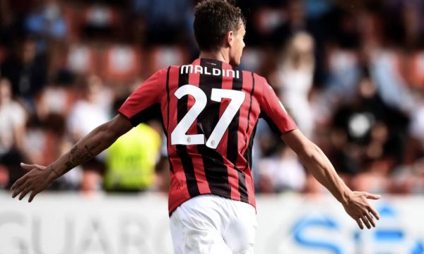 Милан с победа над Специя и гол за Даниеле Малдини (видео)