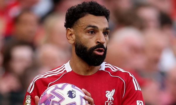 Рууни: Слот трябва да вземе важно решение за Салах