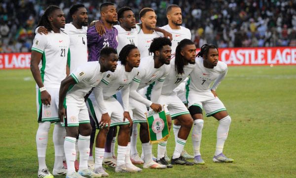 Самолетът на нигерийския национален отбор направи аварийно кацане в Ангола