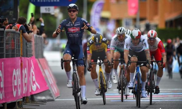 Мерлие спечели втория етап от Обиколката на Италия