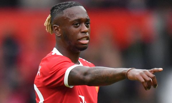 Ман Юнайтед може да се избави от Уан – Бисака 