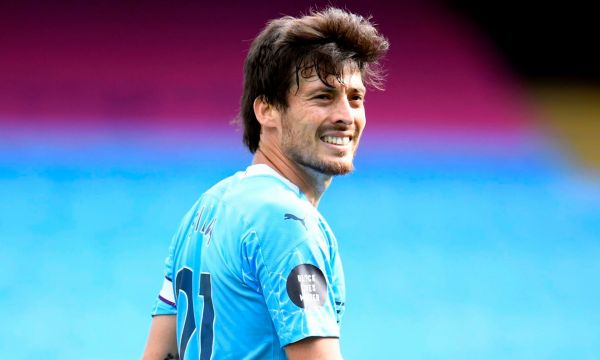  Ман Сити готви нов договор за Силва