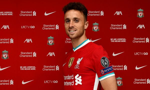 Ливърпул ще обсъжда нови договори с четирима 