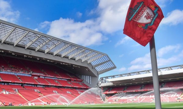 Ливърпул има гарантирани само 30 млн. от сделката с Nike