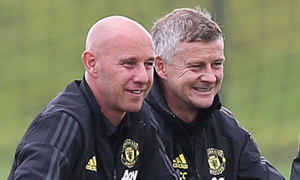 Ники Бът напусна Ман Юнайтед 