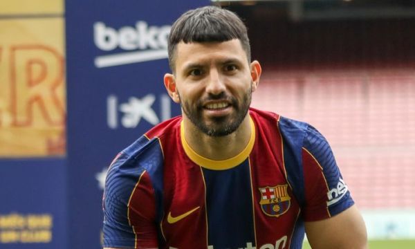 Агуеро се готви да напусне Барселона 