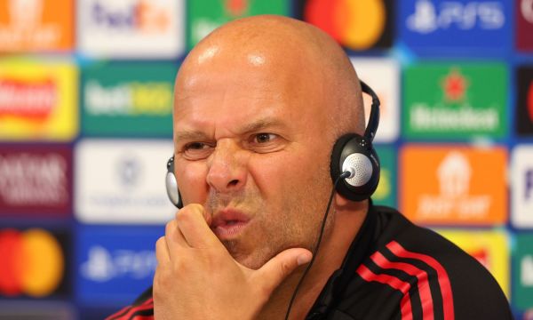 Слот:  Единственият начин е да го преживеем