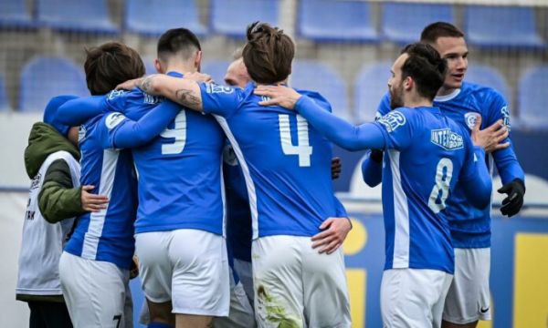 Спартак Варна остава с лиценз 