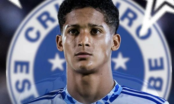 Берое се подсили с халф