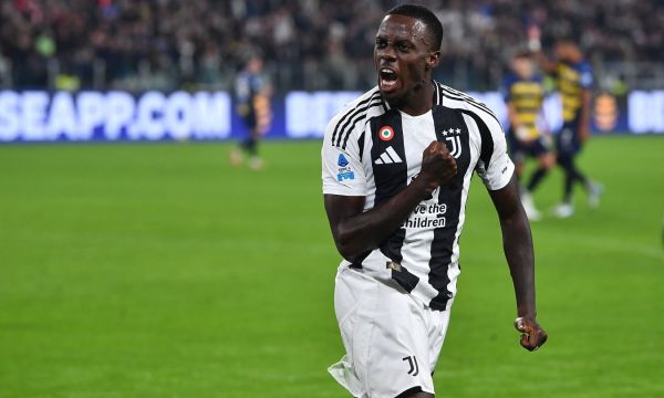 Тимъти Уеа се присъединява към Марсилия от Юве