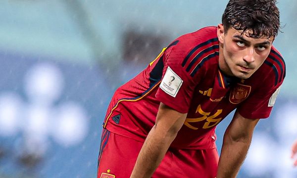 Де ла Фуенте: Педри вижда неща, които никой друг не вижда