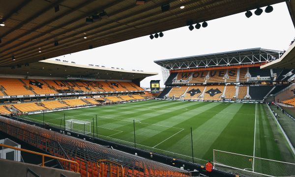 Челси ще подчини Вълците на гости