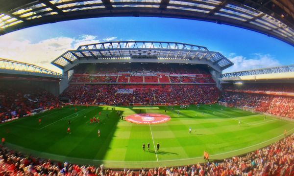 Ливърпул ще се наложи над Астън Вила