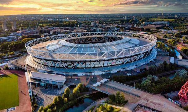 И Уест Хем ще отстъпи на Ман Юнайтед