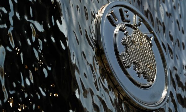 УЕФА обмисля евентуално отстраняване на Израел 