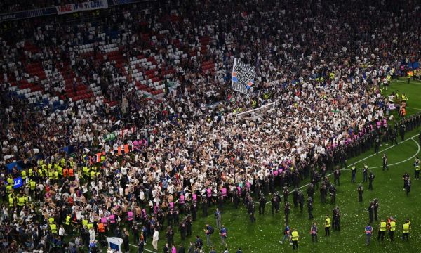 УЕФА ще накаже ПСЖ заради феновете