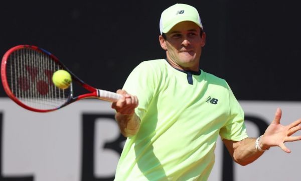 Томи Пол размаза Медведев и ще играе с Хуркач